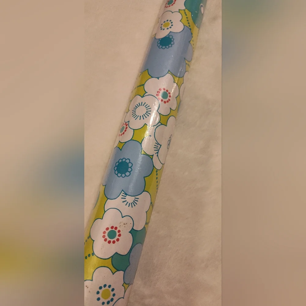 NWT & Retired! Innisbrook Gift Wrap -36sq